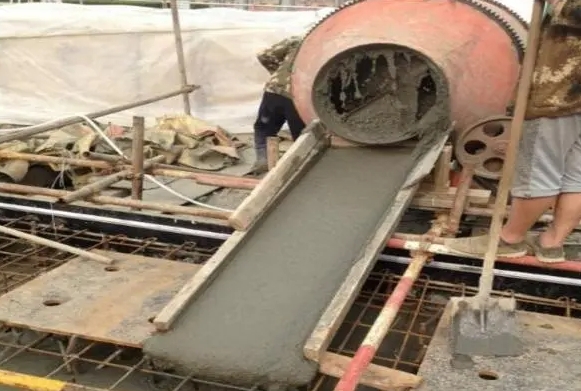 中铁八局一公司承建琴鹤大桥项目