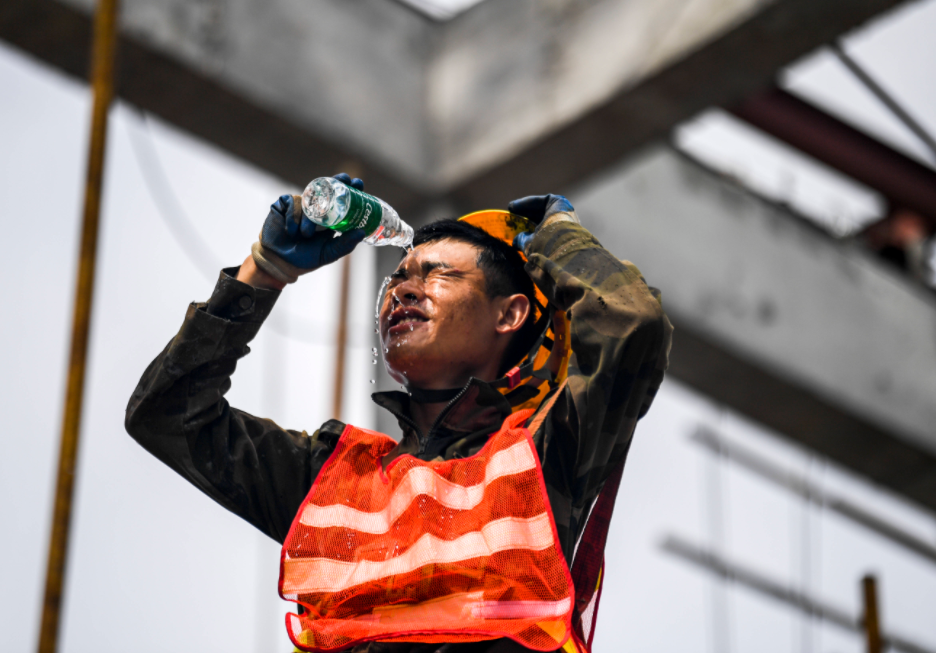 中铁八局一公司承建琴鹤大桥项目