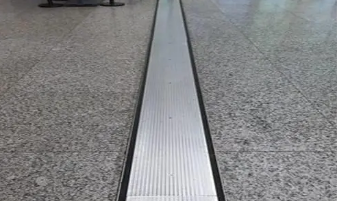 中铁八局一公司承建琴鹤大桥项目